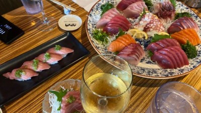 Mikuni Japanese Restaurant & Sushi Bar 새크라멘토